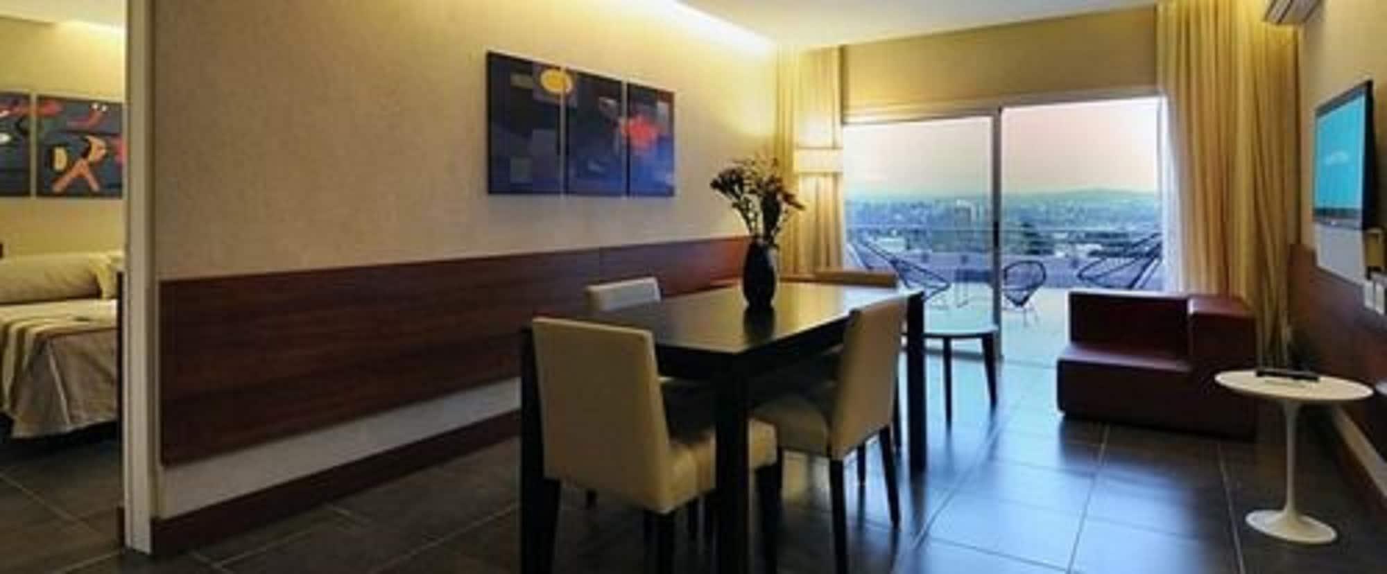 Pinares Panorama Suites, Spa & Convention Center Villa Carlos Paz Exterior photo