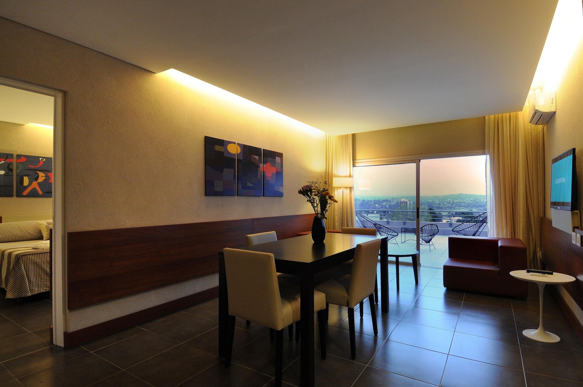 Pinares Panorama Suites, Spa & Convention Center Villa Carlos Paz Exterior photo